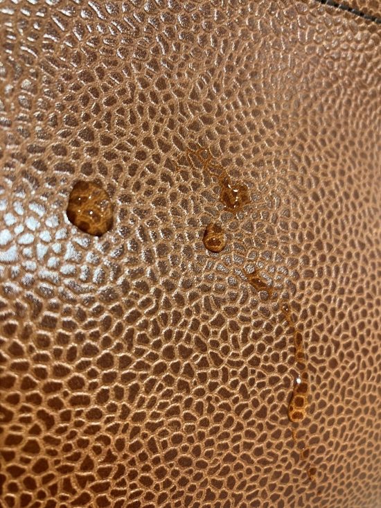 雨でも使いたいレザーバッグ3選