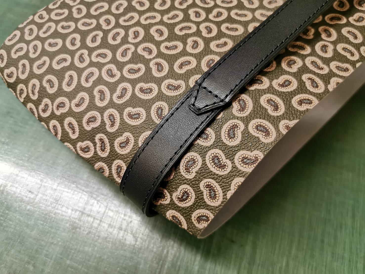 リメイクサービス「リナトゥス」オリジナルクラッチバッグ作成①