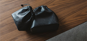 ミニマルサイズのレザー巾着「ペコラ」シリーズに第2弾が登場