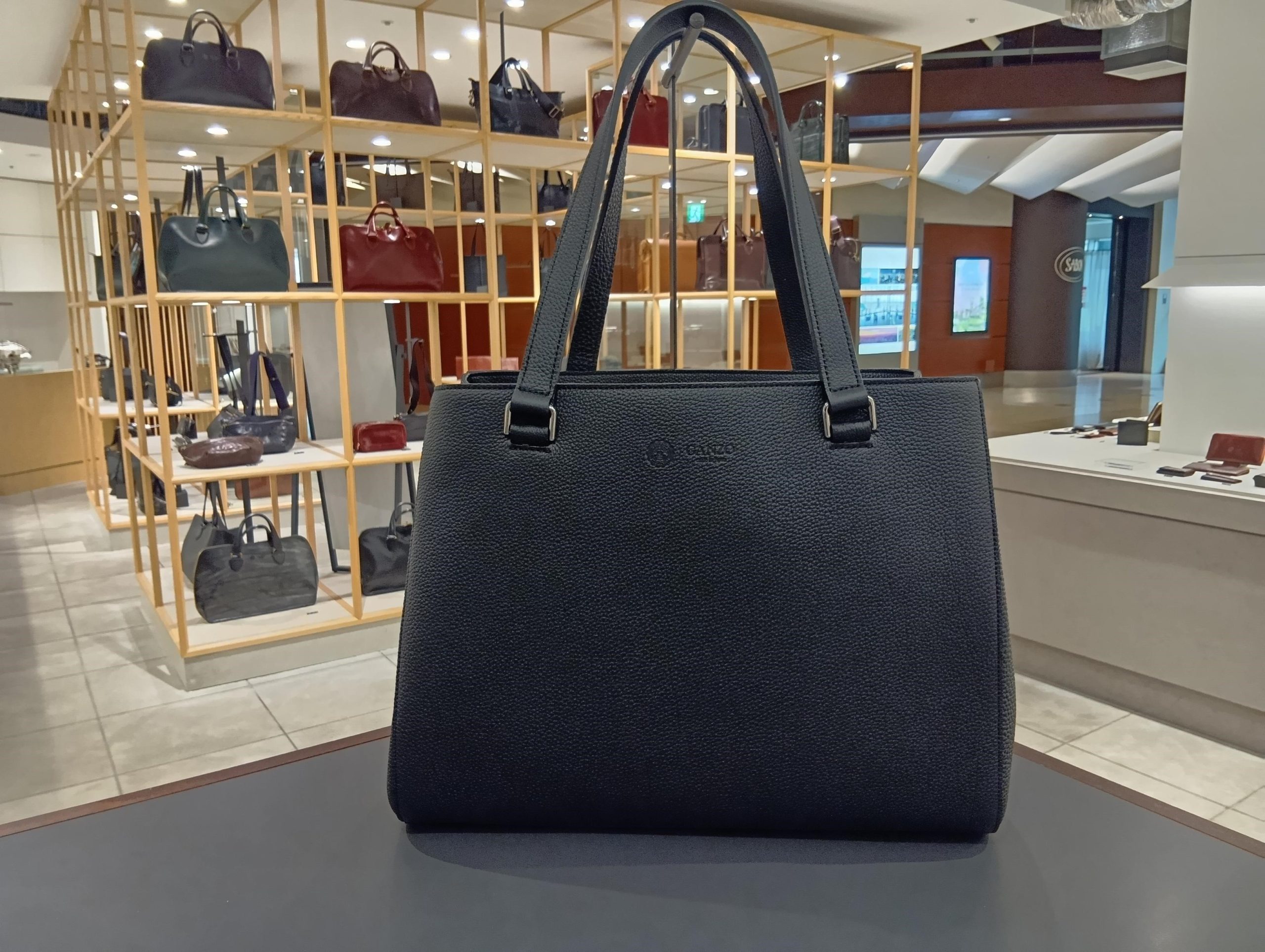 FRENCH CALF (フレンチカーフ) トートバッグ(L)再入荷